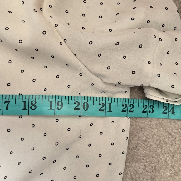 ALFRED SUNG Cream Polka Dot Blouse. Short Bell Sleeves.  Size XL - Picture 11 of 12